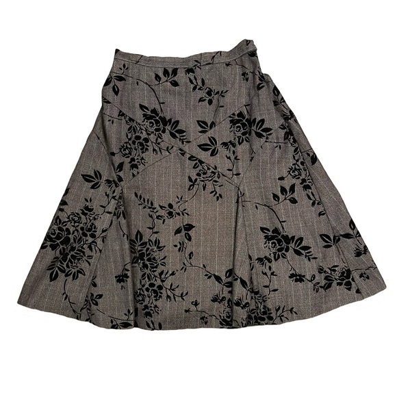 🤎 Coldwater Creek Skirt | Size PS | Brown | Velvety Floral Detail | Flawed Hem - Picture 1 of 9